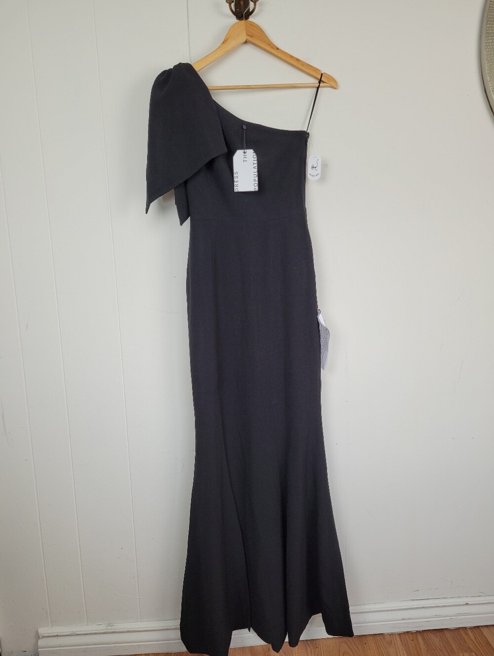 XS Dress the Population Black One-Shoulder Maxi Dress